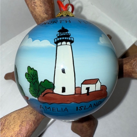 Beachcombers Reverse Hand Painted Glass fFlorida Lighthouse Christmas Ornament - Picture 6 of 12